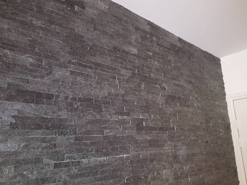 Professionnel pour pose d'un mur en pierres de parement La Valette du Var