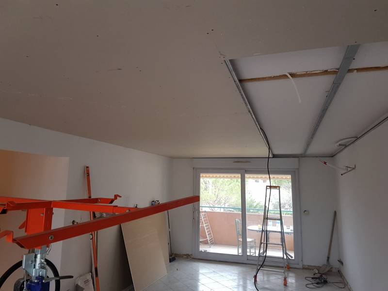 Création de faux plafonds pour une rénovation d'un appartement sur six-fours les plages