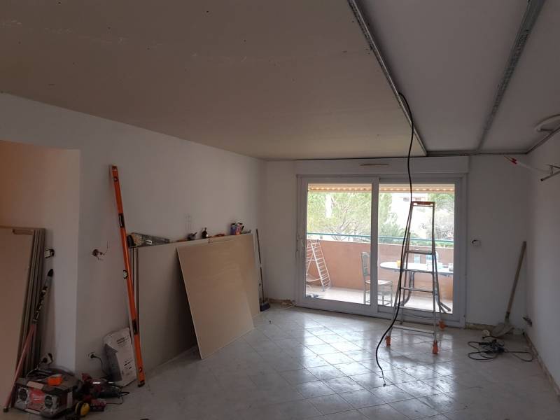 Création de faux plafonds pour une rénovation d'un appartement sur six-fours les plages