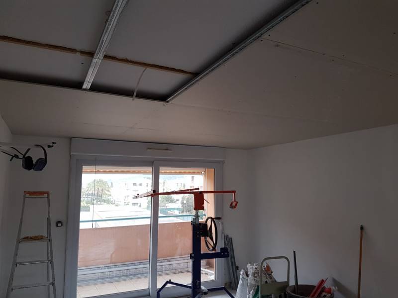 Faux plafond pour insérer des spots à Sanary-sur-Mer