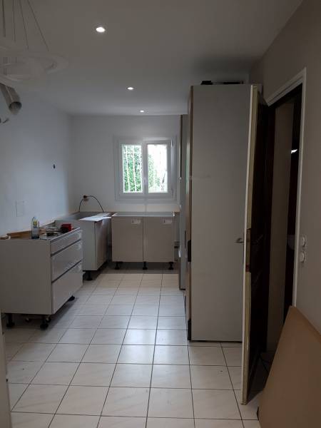 Devis pour rénover et poser une nouvelle cuisine près de Toulon dans le Var