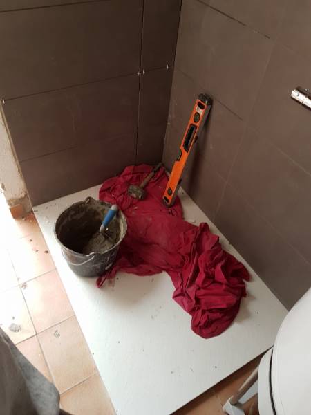 Création d'une douche pour une personne à mobilité réduite a Six-fours les plages