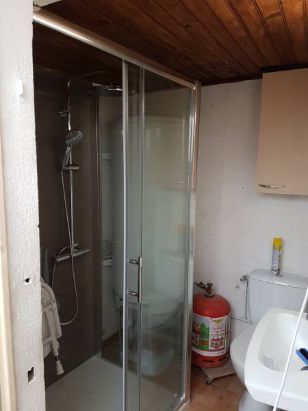 Création d'une douche pour une personne à mobilité réduite a Six-fours les plages