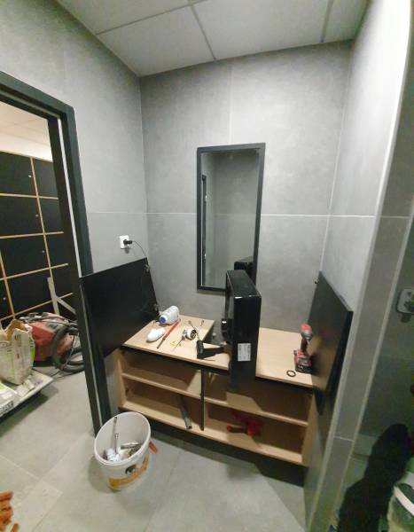 Création et aménagement d'une douche contemporaine à Hyères