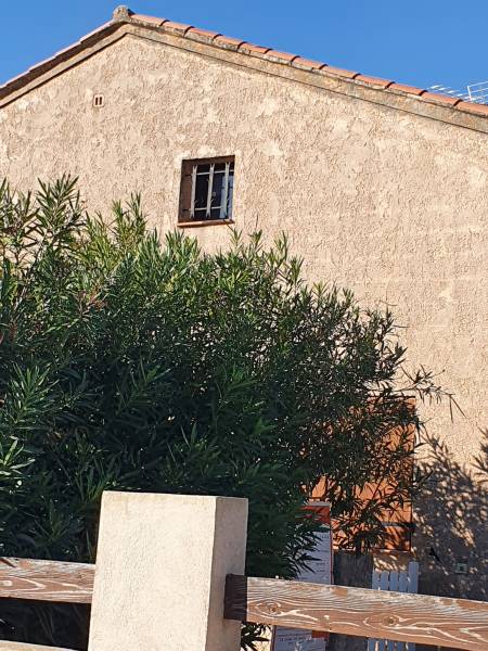 Créer une nouvelle fenêtre sur un mur de façade La Londe dans le 83