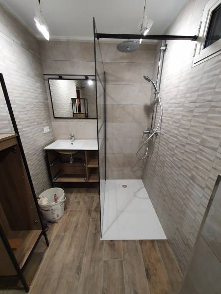  Travaux de rénovation pour moderniser une salle de bain à La Valette du Var