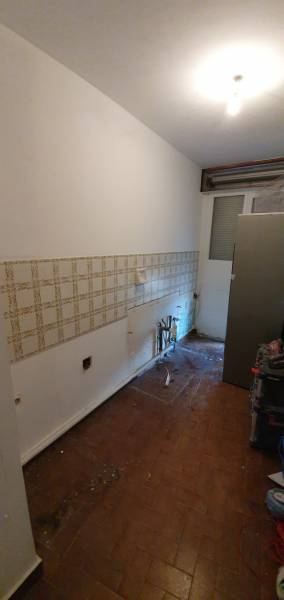 Refaire le sol et les murs d'une cuisine à Saint-Raphaël