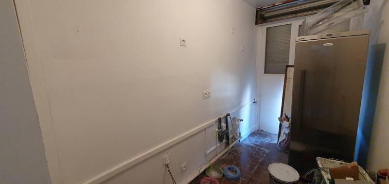 Mise en peinture des murs d'une cuisine Var Saint-Raphaël