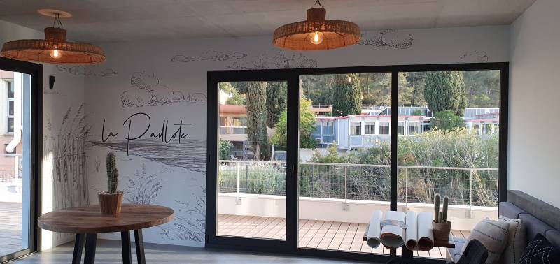 Habiller les murs d'une tapiisserie à motifs Hyères