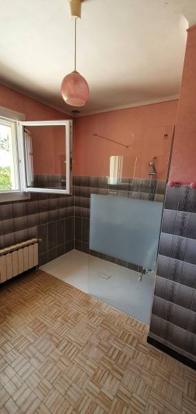 Douche sécurisée pour personne âgée à Toulon