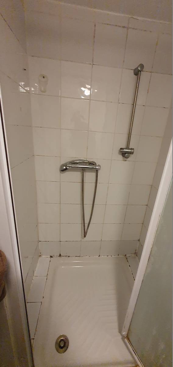 Démolir et refaire une ancienne douche à Hyères