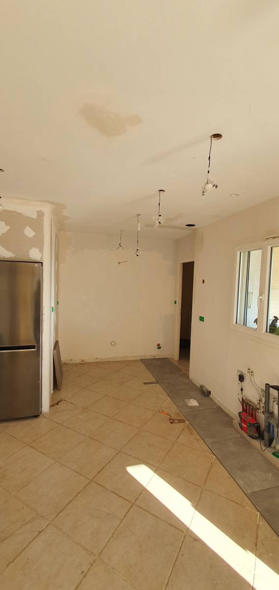 Refaire le sol de sa cuisine à Cavalaire