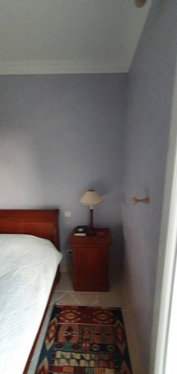 Coût pour détapisser et repeindre une chambre à Cavalaire