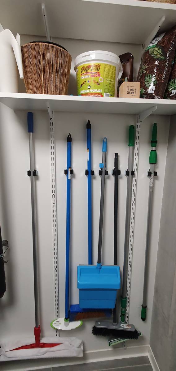 Aménager un local à ménage en entrepise à Hyères