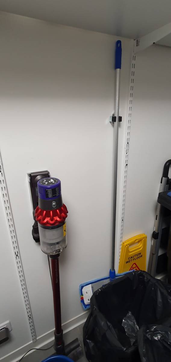 Prix pour aménager un local à ménage à Hyères