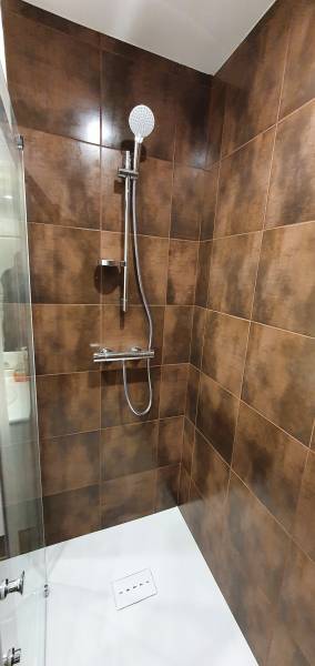 Remplacer une baignoire par une douche à l'italienne La Seyne-sur-Mer