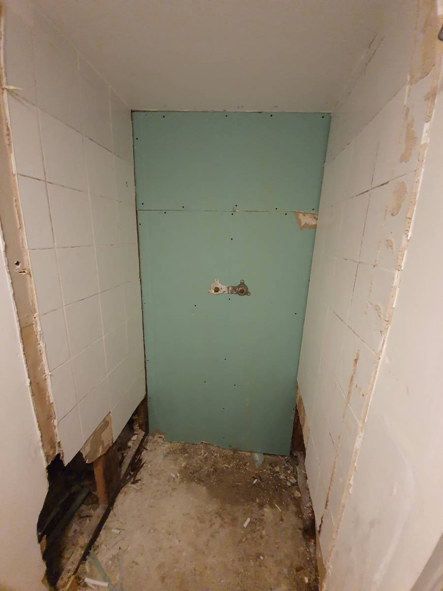 Dépose d'une vielle douche à Hyères