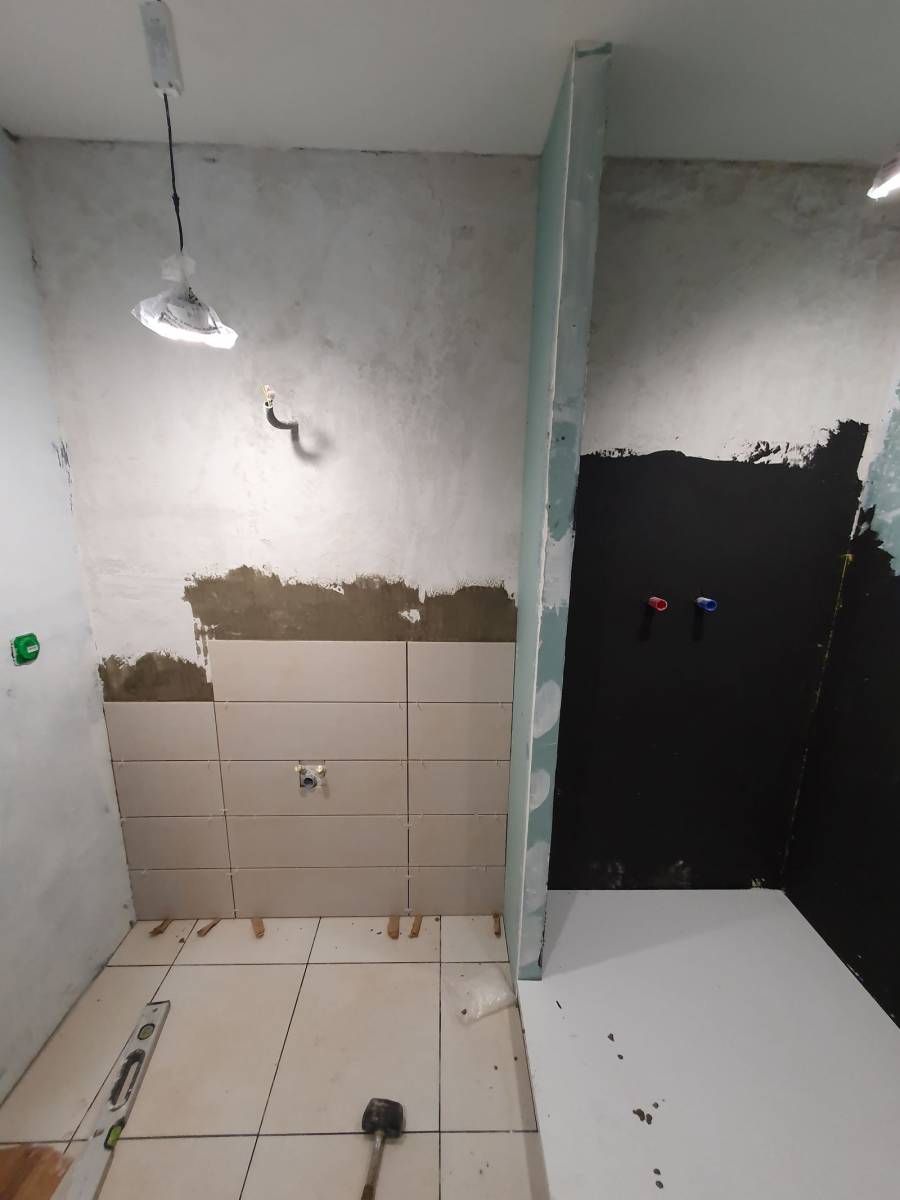 Carrelage et faïence de douche ivoire Toulon 