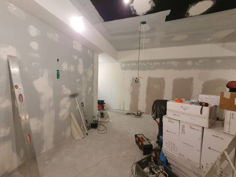 Isolation de murs magasin Fréjus