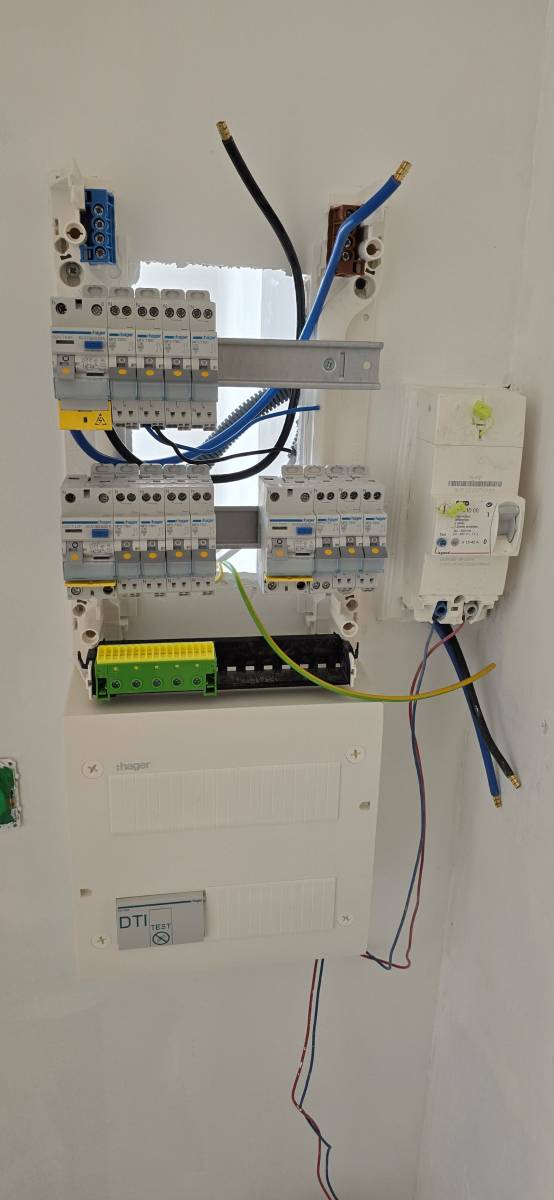 Distribution tableau électrique Hyères