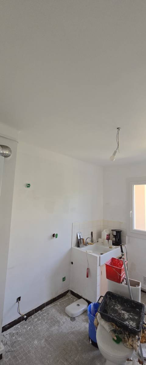 Travaux d'électricité dans une cuisine Hyères