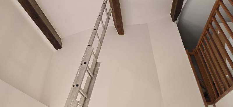 Mise en peinture d'un T2 Hyères