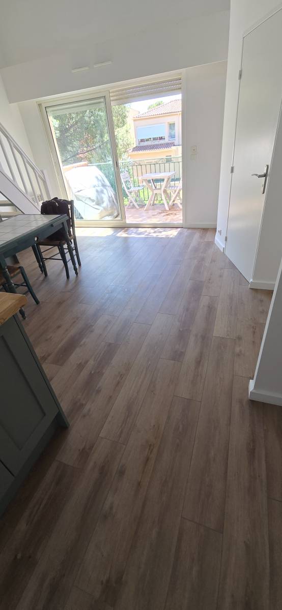 Pose sol PVC effet bois Hyères