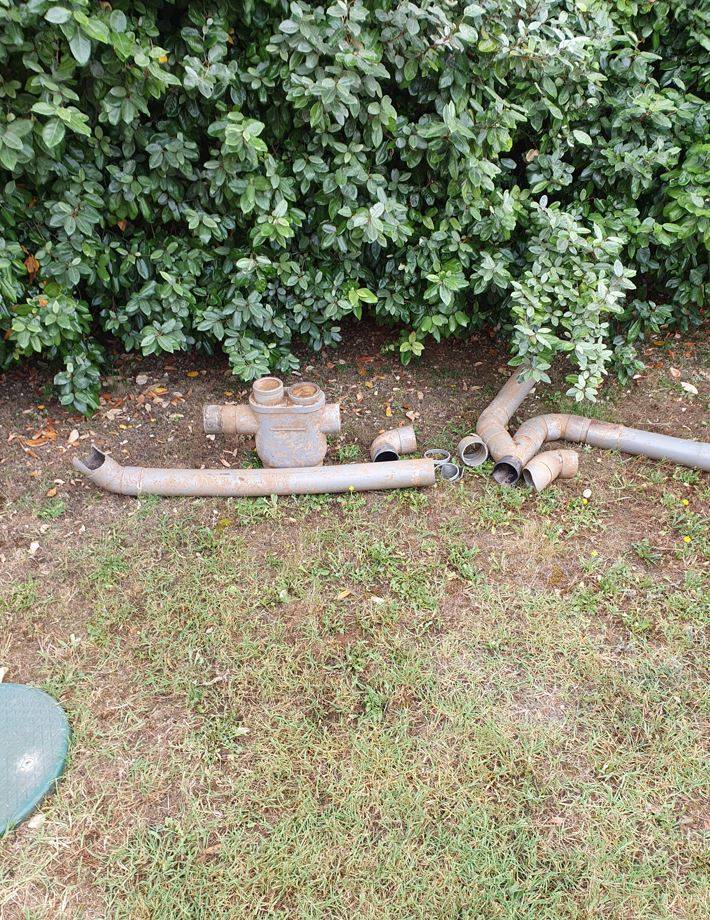 Remplacer les tuyaux PVC des eaux usées en extérieur Toulon