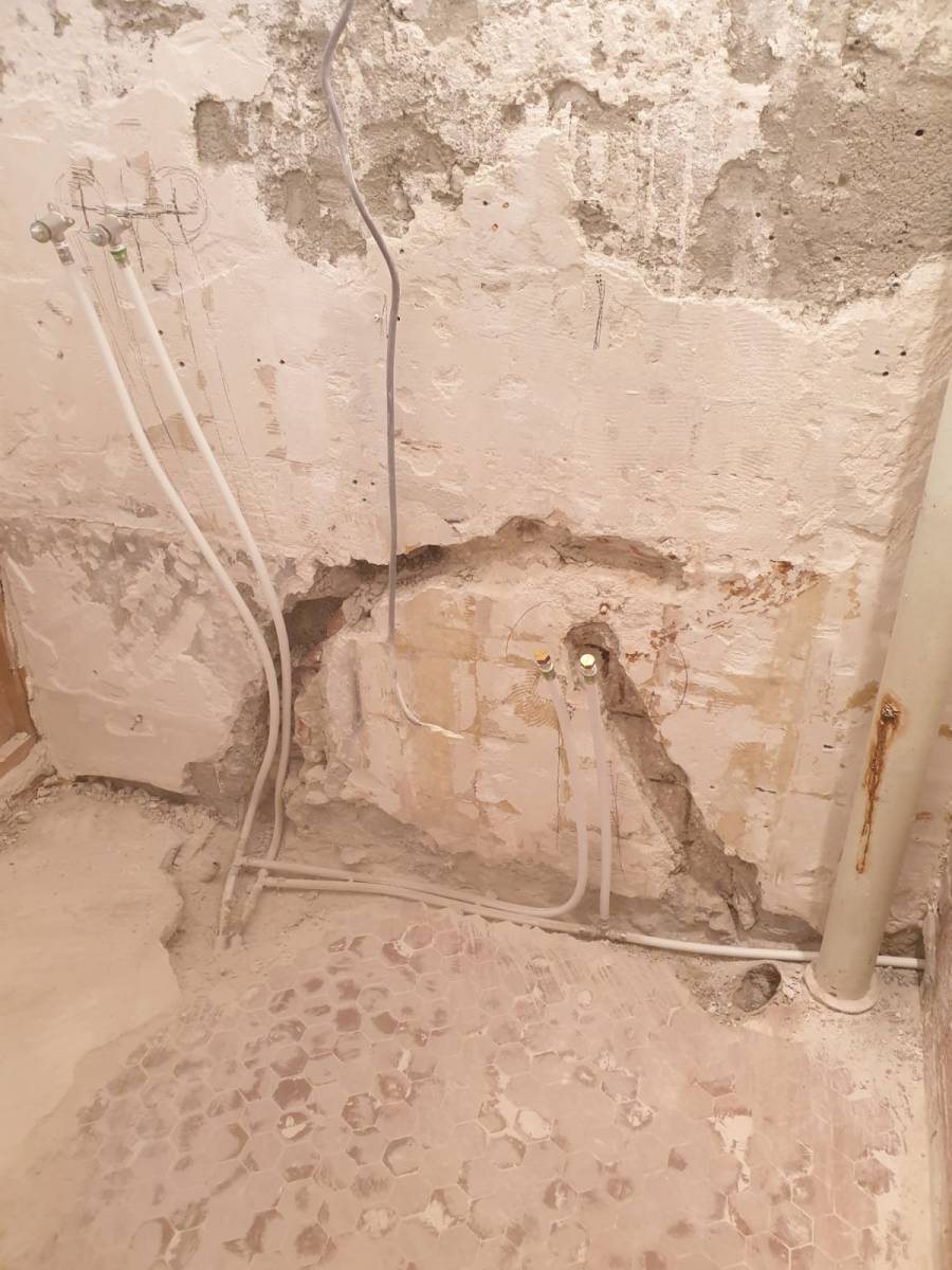 Plombier pour modifier l'arrivée des eaux Toulon