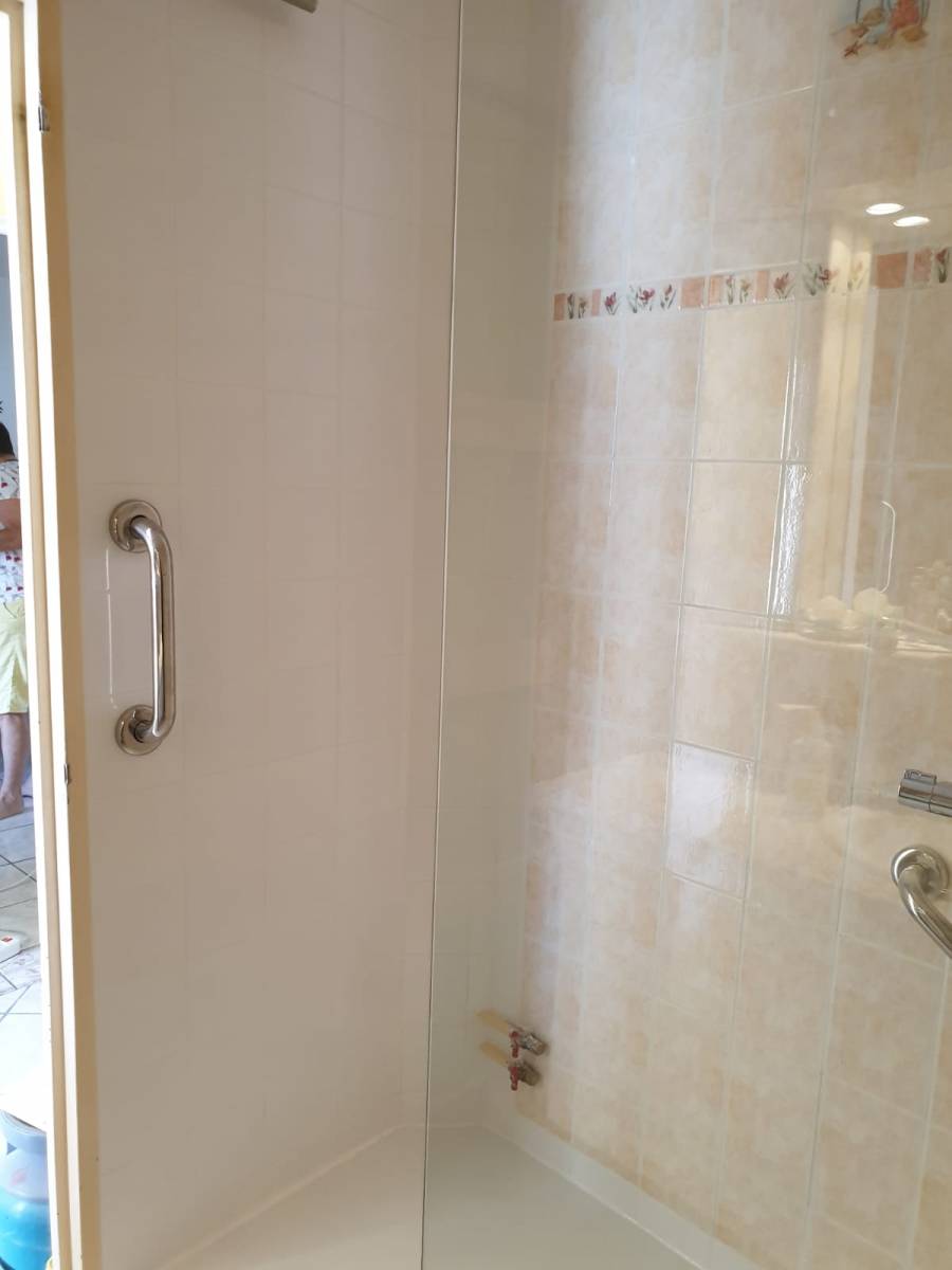 Aménager une douche sécurisée La Farlède