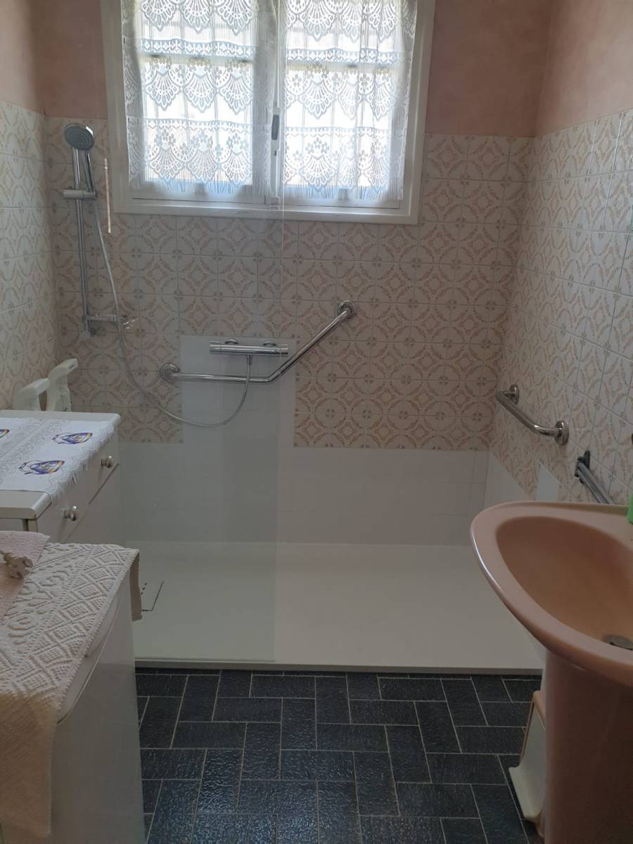 Installer une douche sécurisée à La Crau