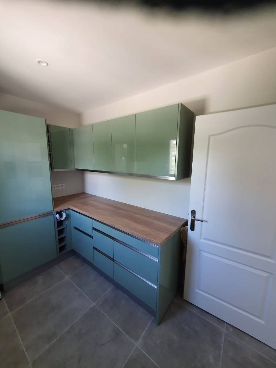 Rénover une arrière-cuisine à  Cavalaire