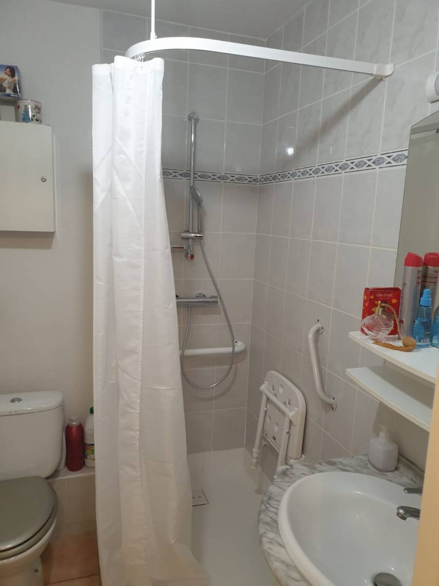 Douche sécurisée PMR La Garde