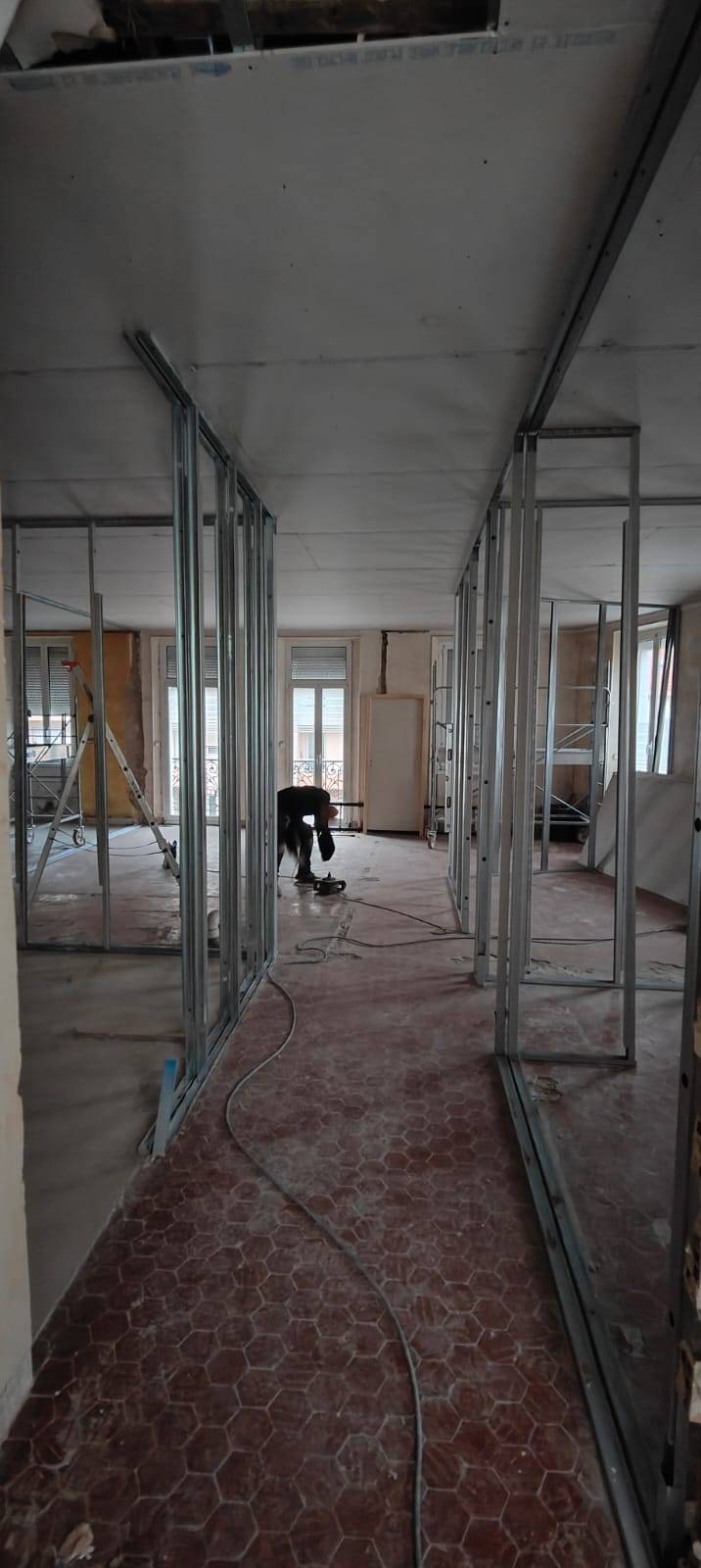 Structure métallique pour cloisonnage Hyères