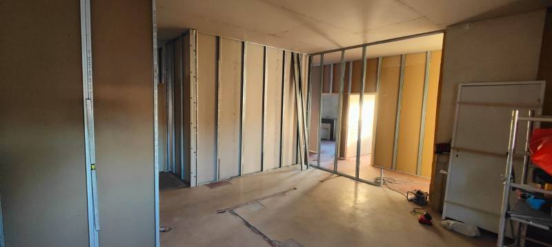 Monter des cloisons en rénovation Hyères