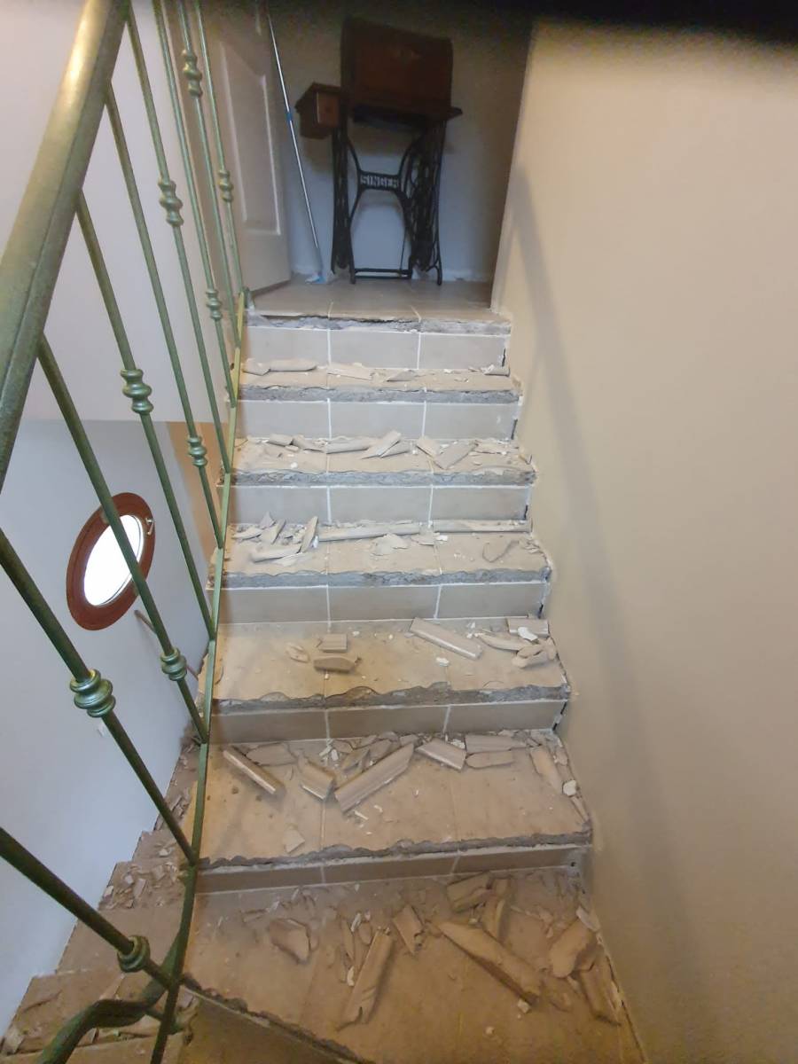 Carreleur professionnel pour rénover un escalier à Cavalaire 