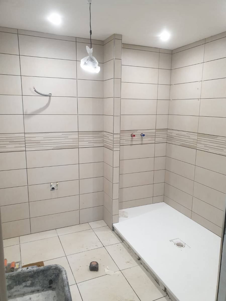 Création sur mesure d'une douche Toulon 