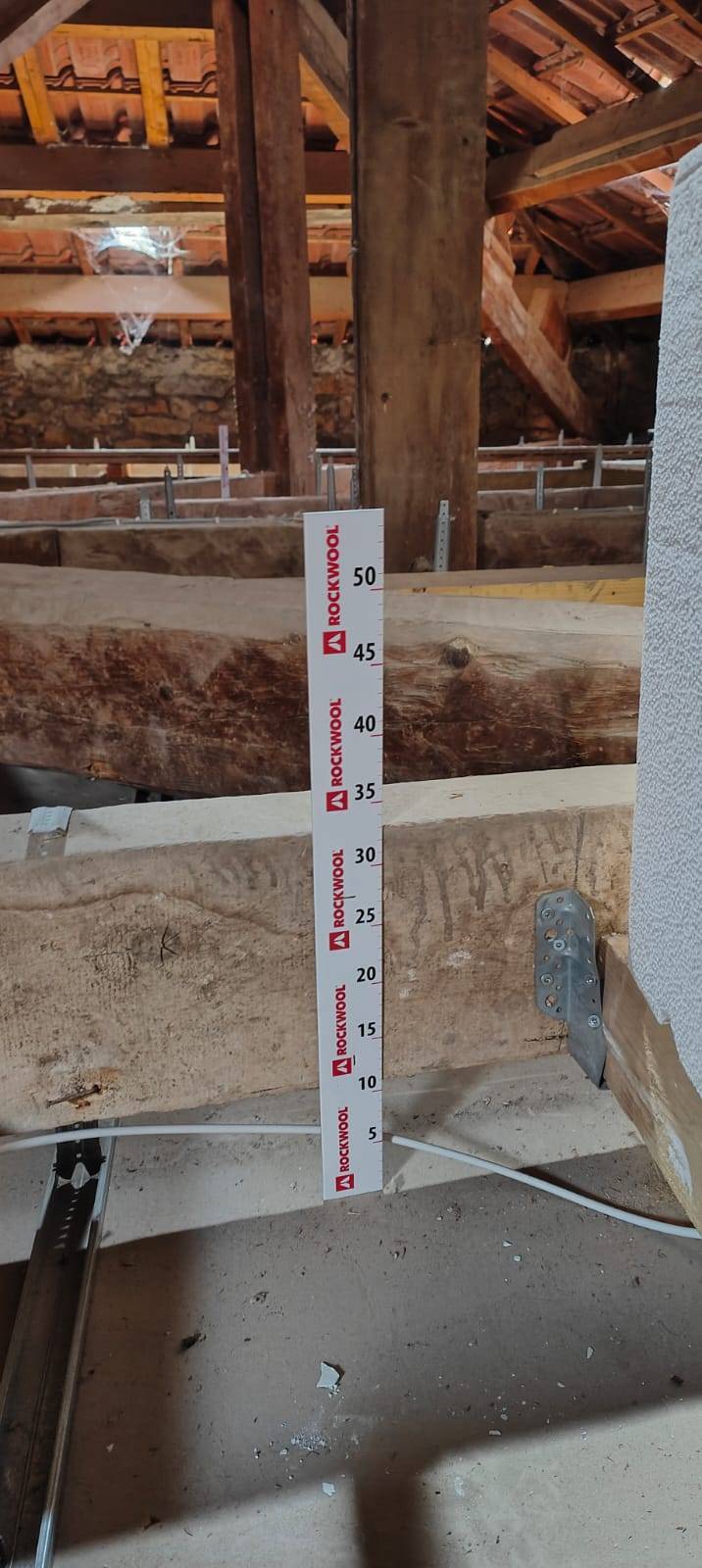 Epaisseur de laine de roche soufflée Hyères