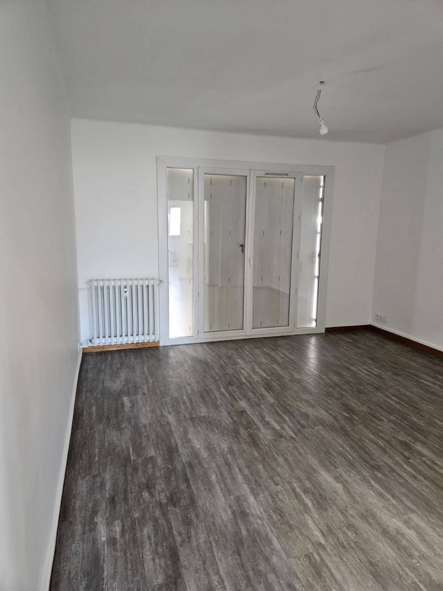 Repeintre un T3 à Hyères