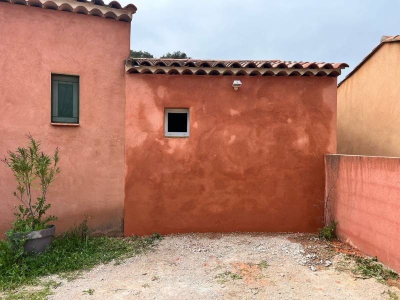 Créer et endurie un mur en brique Solliès-Toucas