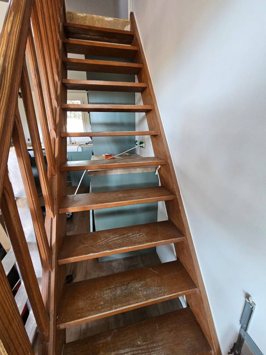 Rénover un escalier marron Hyères