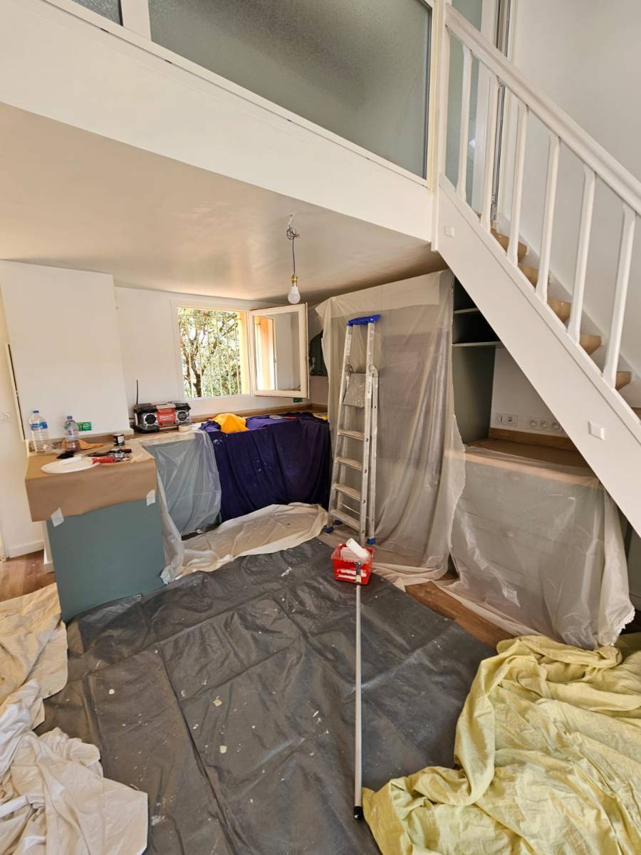 Repeindre un T2 à Hyères