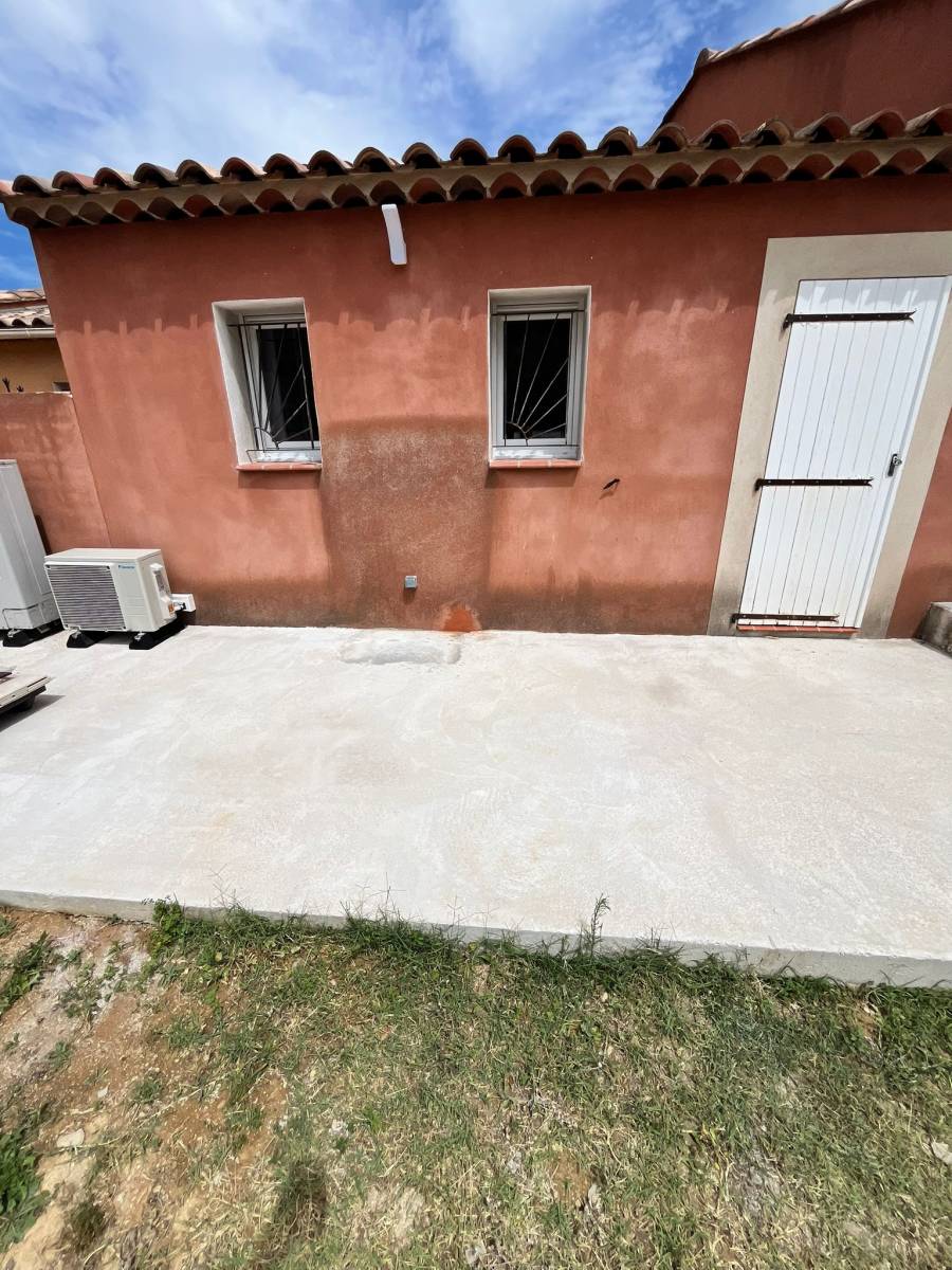 Création d'une terrasse bétonnée Solliès-Toucas