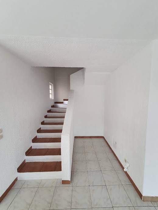 Entrepise de rénovation pour repeindre une villa à La Londes Les Maures