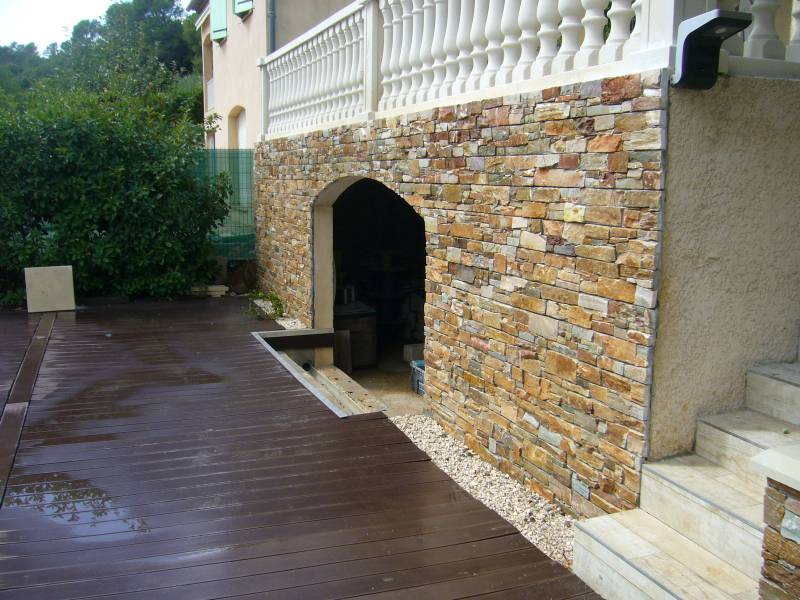 Création de mur de pierre de parement pour votre jardin près de Toulon