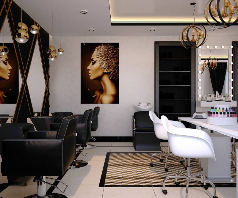 Comment transformer un local brut en salon de coiffure design à Sanary grâce à une rénovation tous corps d'état ?