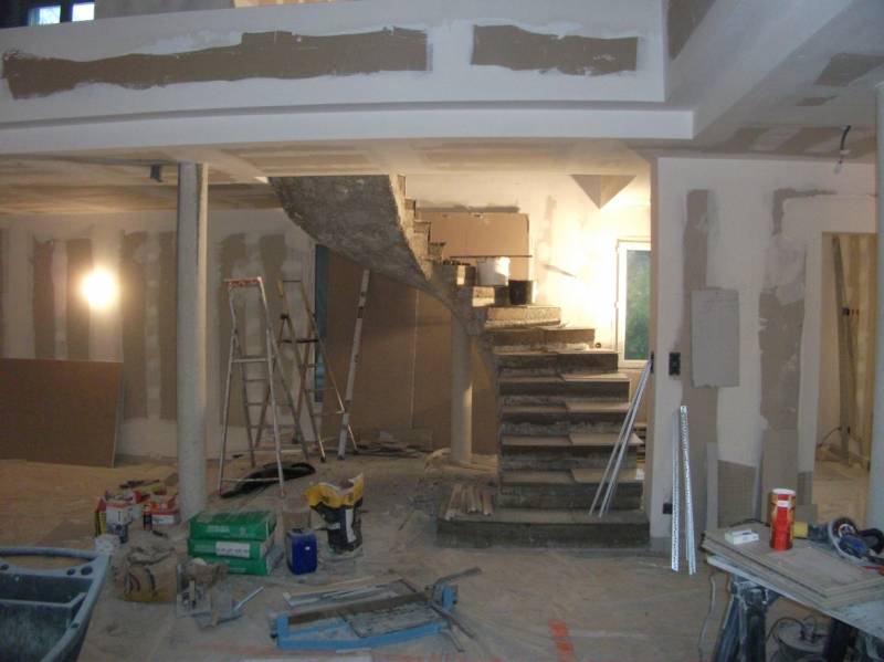 Construction d'un escalier en béton dans le Var