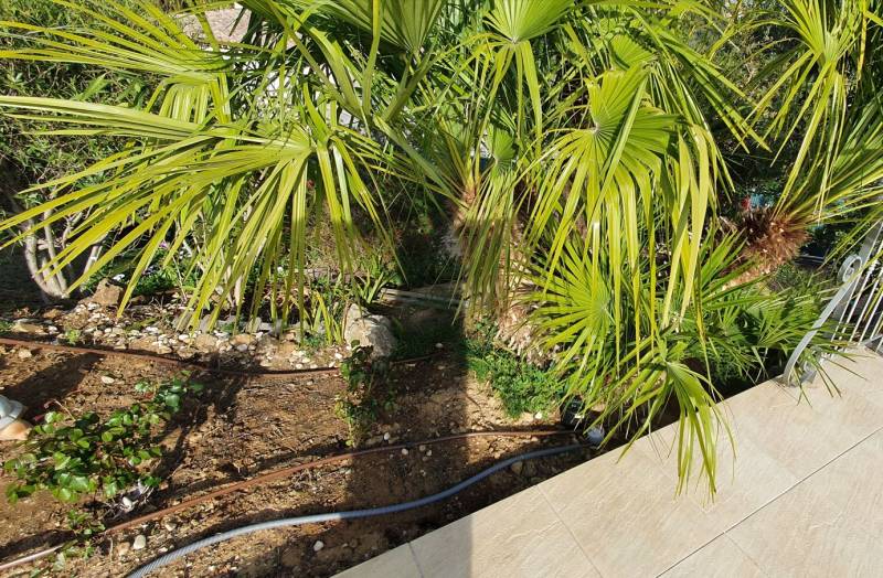 Installer des spots de jardin pour éclairer et aménager ses extérieurs à Cavalaire Var