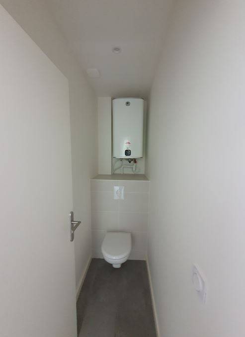 Installer un WC Suspendu Hyères