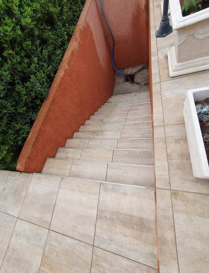 Nettoyage haute pression d'escalier extérieur La Valette du Var